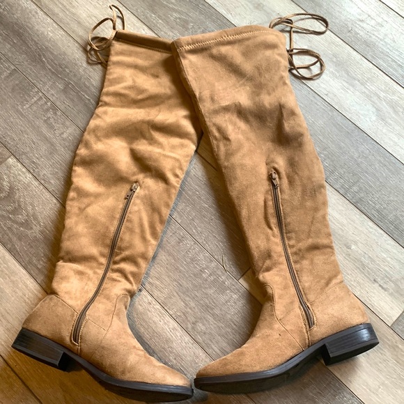 Shoes - Size 8 suede knee high boots slightly worn, the inside is cream outside is tan